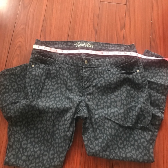 Old Navy Denim - Old Navy Leopard Rockstar Jeggings Old Navy Denim - Old Navy Leopard Rockstar Jeggings